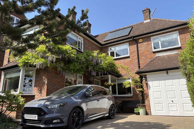Cemetery Hill, Hemel Hempstead HP1 4 bed detached house for sale