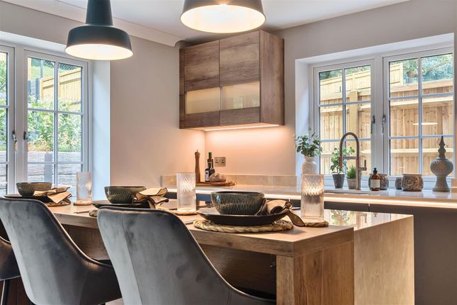 2 bedroom semi-detached house for sale