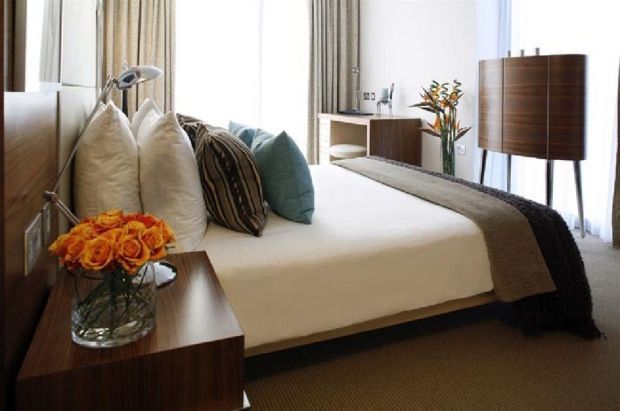 1 bed hotel