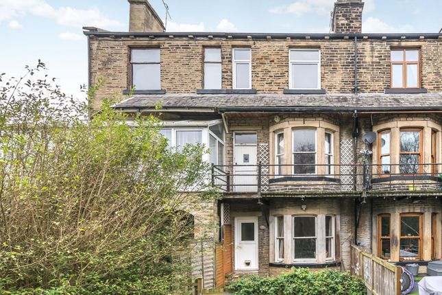 Carrbottom Road, Greengates, Bradford 3 bed townhouse for sale