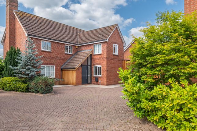 Pebworth Drive, Hatton Park, Warwick 5 bed detached house for sale