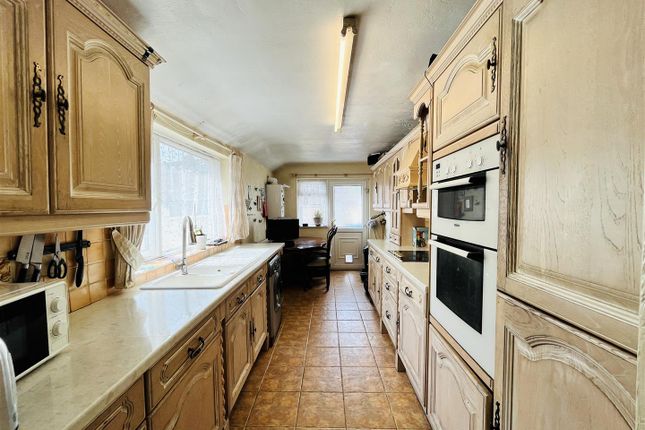 Marshfield Avenue, Goole 4 bed terraced house for sale