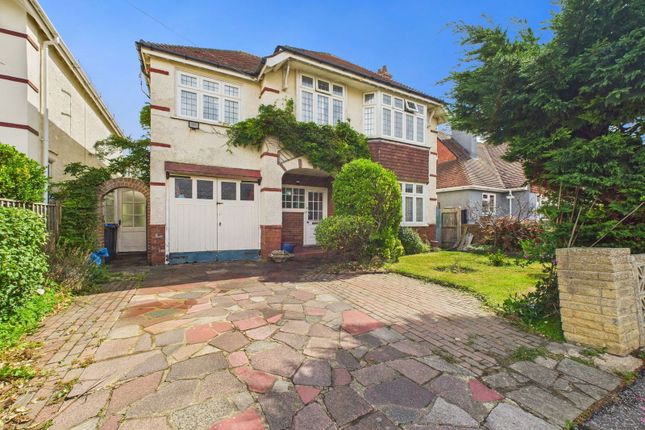 Wallace Avenue, Worthing, BN11 5 bed detached house for sale