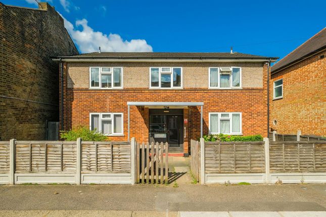 Chivers Road, Chingford 1 bed ground floor flat for sale