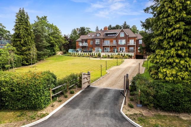 Langdon Grange, Holtwood Road... 2 bed flat for sale