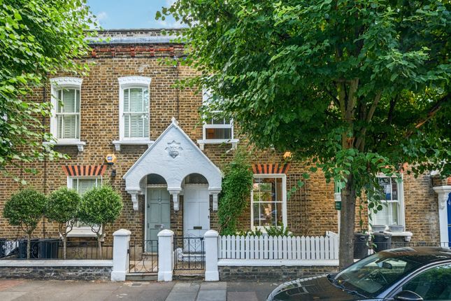 Tyneham Road, London, SW11 2 bed terraced house for sale