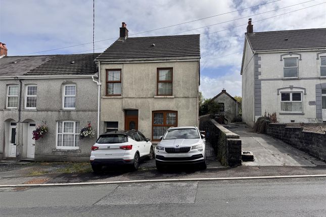 Heol Bryngwili, Cross Hands, Llanelli 2 bed end of terrace house for sale