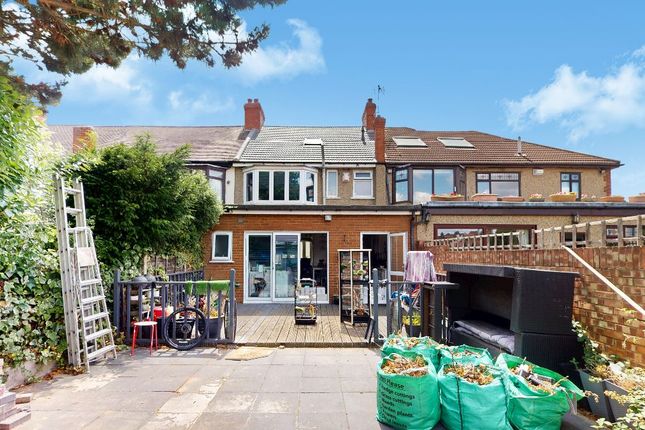 Ilford IG3 3 bed terraced house for sale