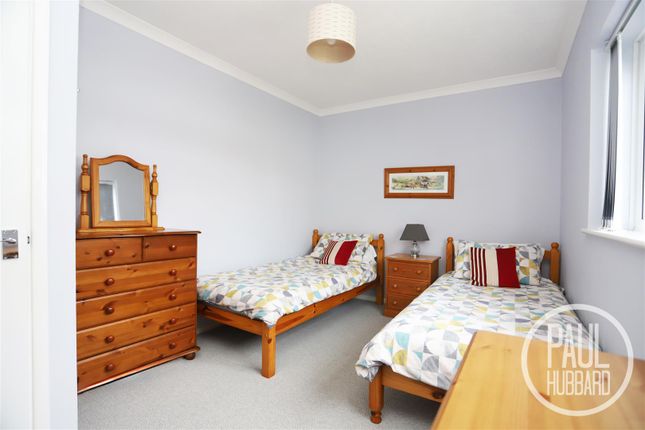 Marsh Road, Oulton Broad, Suffolk 2 bed chalet for sale