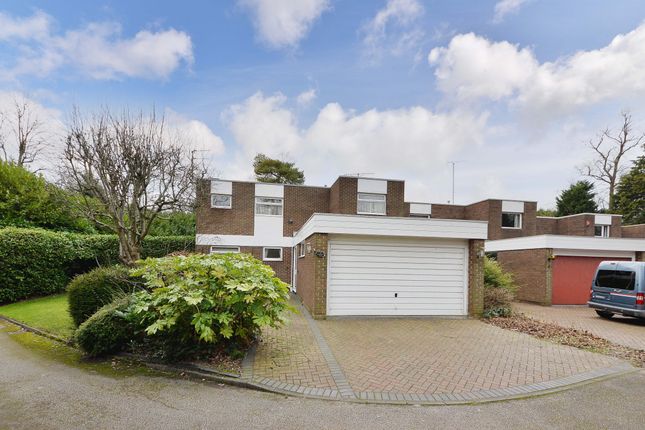 4 bedroom end of terrace house for sale