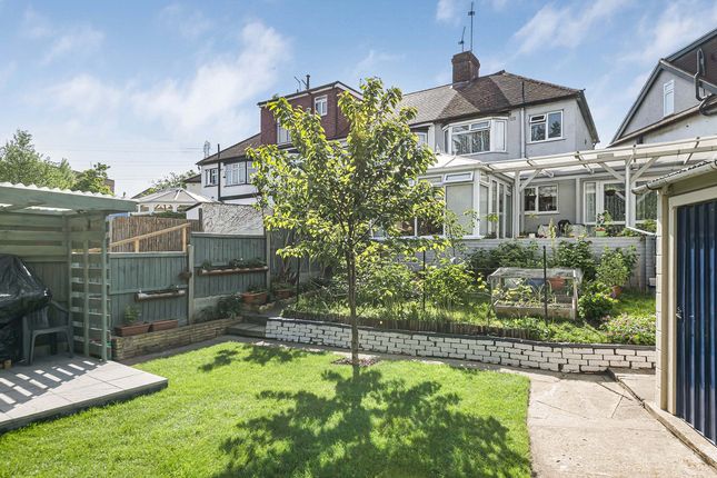 4 bedroom end of terrace house for sale