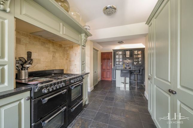 Hardley Crescent, Hornchurch 5 bed semi