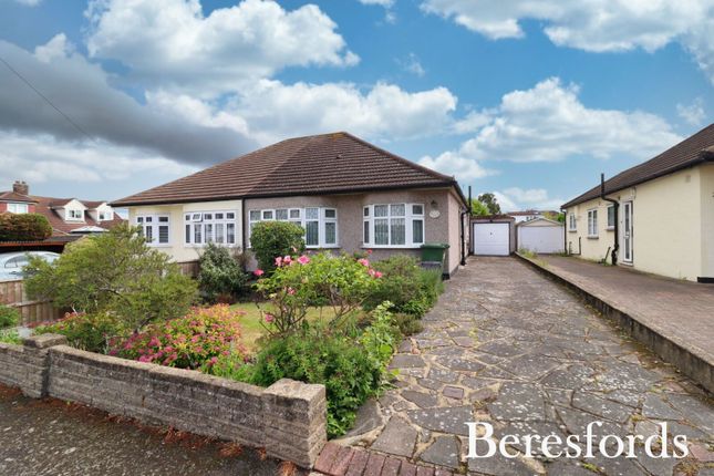 Hornbeam Avenue, Upminster, RM14 2 bed bungalow for sale