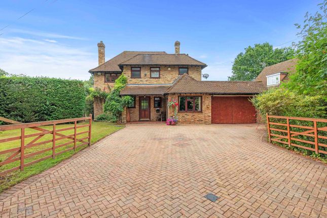 St. Johns Close, High Wycombe HP10 4 bed detached house for sale
