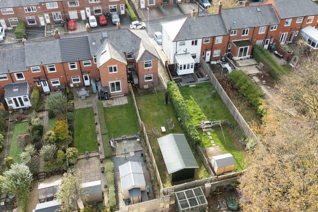 Harewood Avenue, Halifax HX2 2 bed terraced house for sale