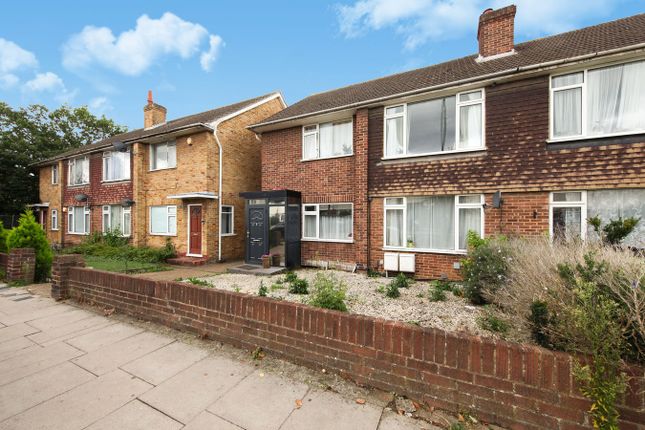 Wide Way, Mitcham, CR4 2 bed maisonette for sale