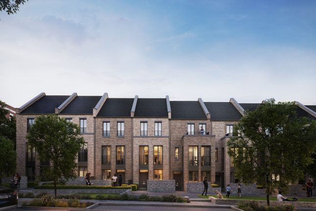 Woodhill, Trinty Park, London, SE18 3 bed townhouse for sale