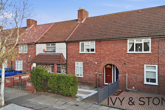 Wood Lane, Dagenham, Greater London, RM9 3 bed terraced house for sale
