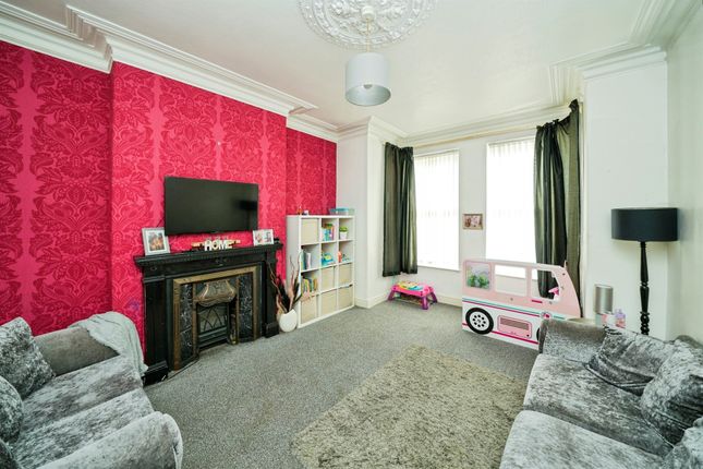 5 bedroom terraced house for sale