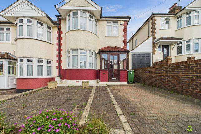 Swaylands Road, Belvedere, Kent, DA17 3 bed semi