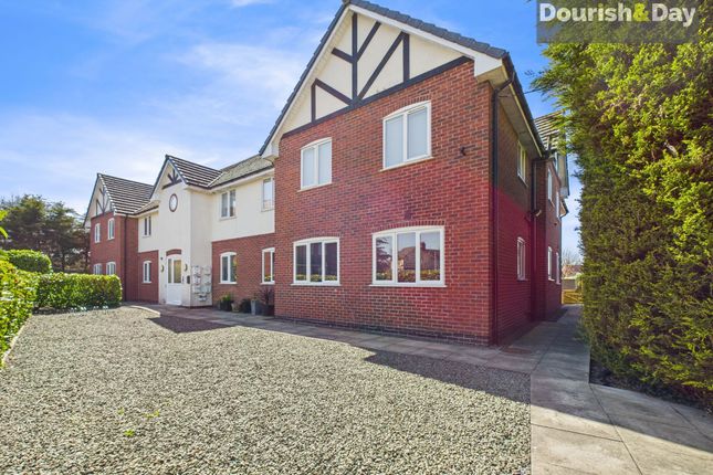 Alexandra Road, Market Drayton TF9 2 bed apartment for sale
