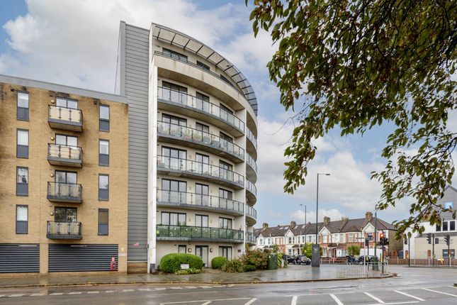 Durnsford Road, London SW19 2 bed flat for sale