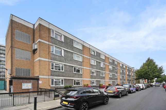 Lime Grove, Shepherds Bush, W12 8ED 2 bed maisonette for sale