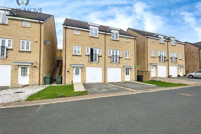 Low Whin Close, Bradford BD22 3 bed semi