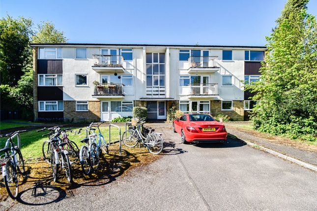 Lingholme Close, Cambridge, CB4 3 bed apartment for sale