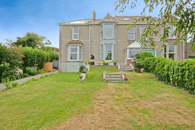 6 bedroom semi-detached house for sale
