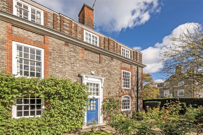 4 bed end terrace house