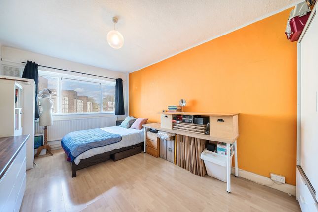Peckham Rye, London 2 bed apartment for sale