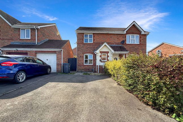 Heather Avenue, Melksham SN12 2 bed semi