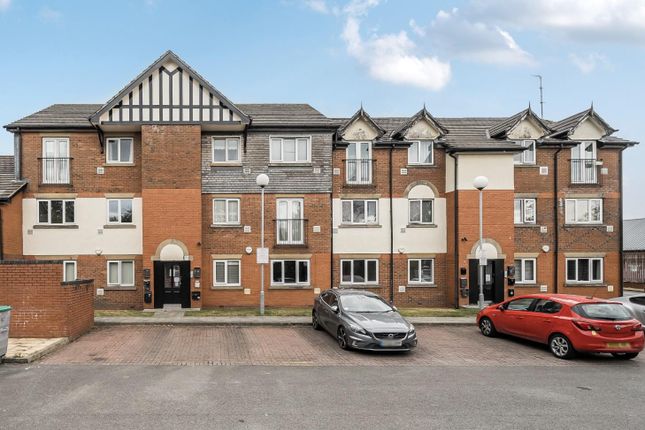 Collegiate Way, Swinton, Manchester 2 bed apartment for sale