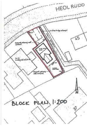 Heol Rudd, Carmarthen 2 bed property with land for sale