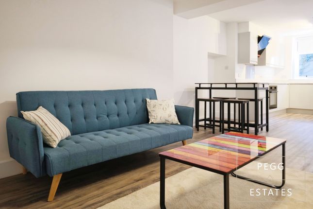 2 bed flat