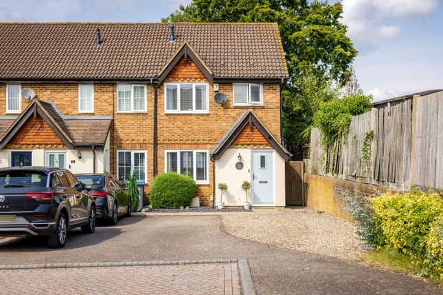 Lincolns Mead, Lingfield, RH7 3 bed end of terrace house for sale