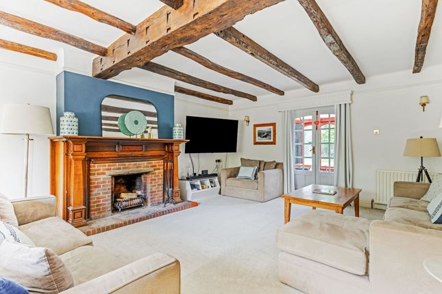 6 bedroom detached house for sale