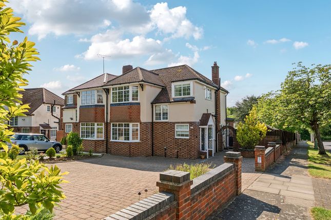3 bed semi-detached house