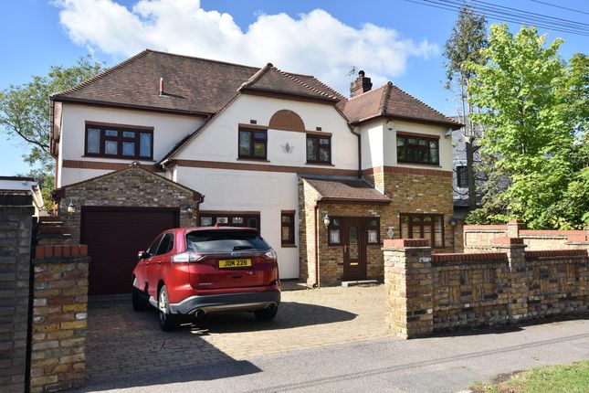 Ayloffs Walk, Hornchurch, RM11 5 bed detached house for sale