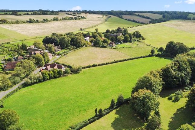 The Street, Canterbury 2 bed semi