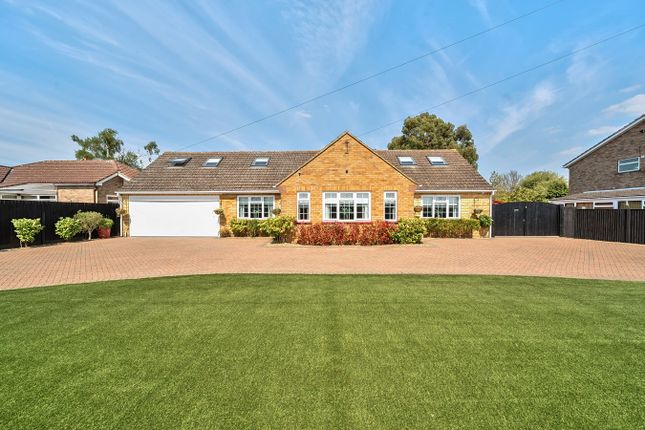 Keeley Lane, Wootton, Bedford, MK43 3 bed detached house for sale