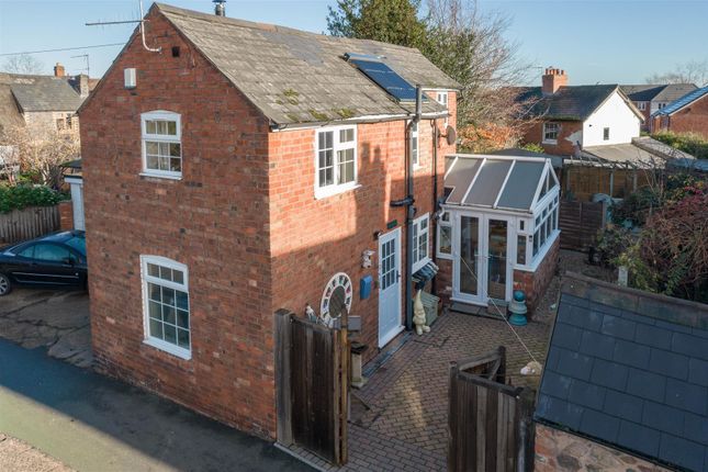 Court Road, Malvern 2 bed detached house for sale