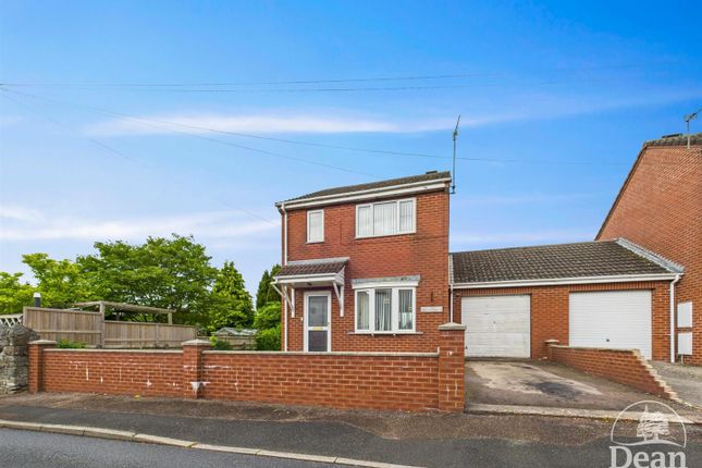 2 bedroom link detached house for sale