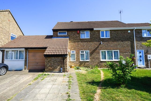 Gemini Close, Leighton Buzzard 4 bed semi