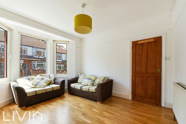 Croydon CR0 3 bed end of terrace house for sale