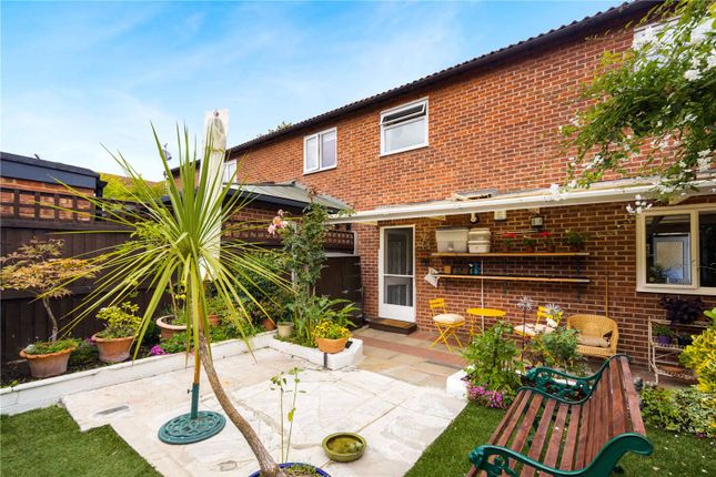 Corfield Street, London, E2 3 bed terraced house for sale