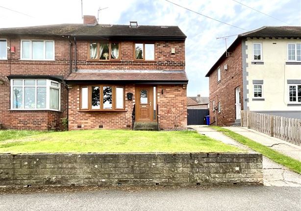 Smalldale Road, Sheffield, S12 4YD 4 bed semi