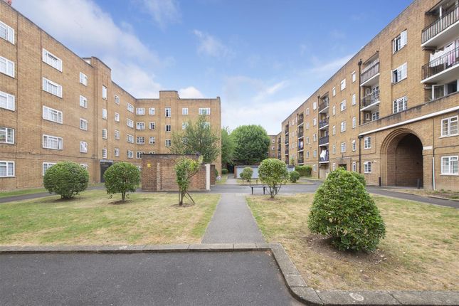 3 bedroom flat for sale