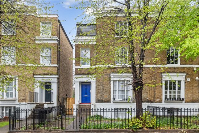 Lorn Road, London, SW9 2 bed apartment for sale